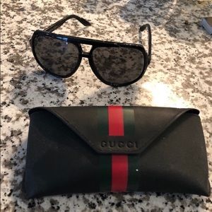 Gucci aviators Black